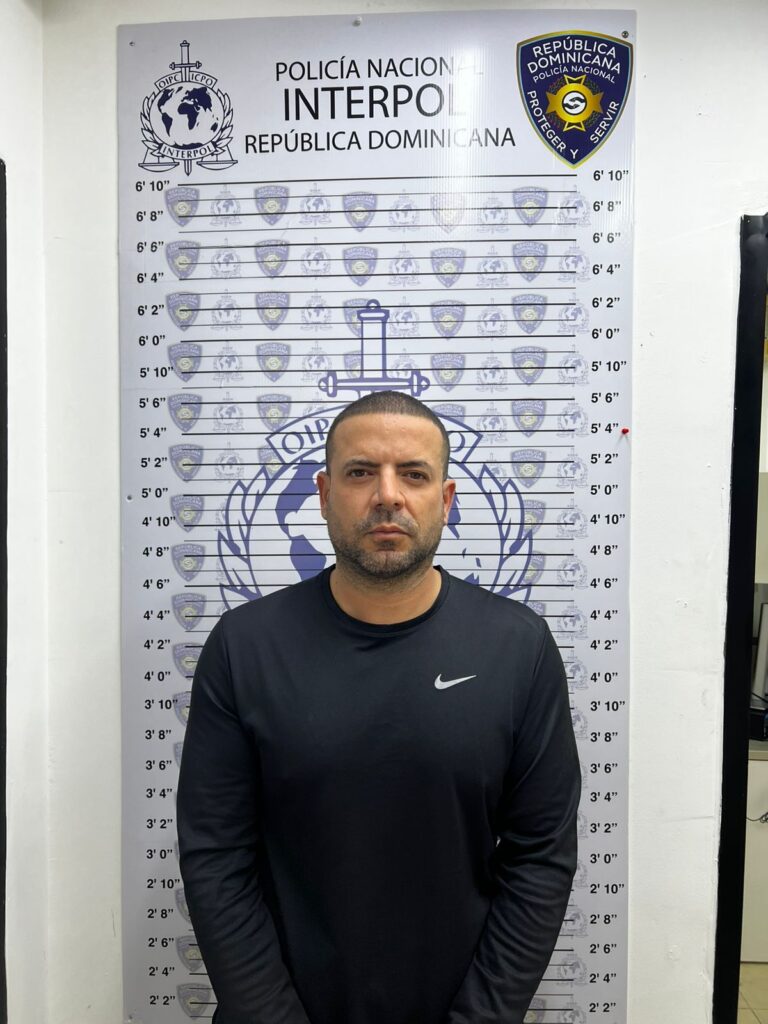 PN, a través de INTERPOL, coordina deportación de ciudadano español requerido por la justicia alemana