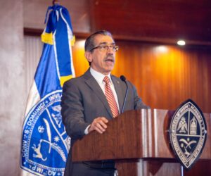 UASD ofrece cálida bienvenida a estudiantes en el nuevo semestre académico