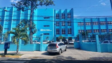 Crece preocupación entre embarazadas por infecciones detectadas en Maternidad La Altagracia