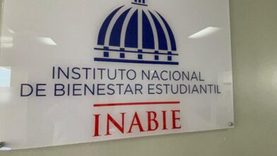 INABIE investiga rechazo de leche escolar en Santiago y advierte sanciones a proveedores