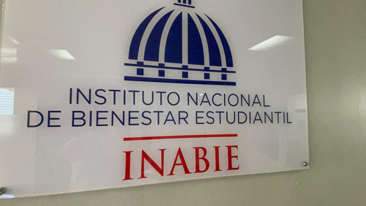 INABIE investiga rechazo de leche escolar en Santiago y advierte sanciones a proveedores