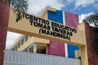 Maestro herido durante asalto en Mandinga está estable; escuela pide mayor seguridad