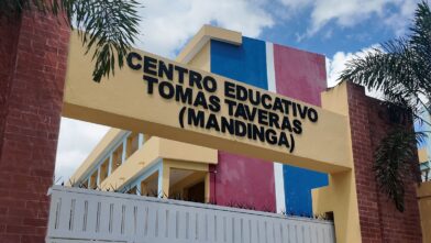 Maestro herido durante asalto en Mandinga está estable; escuela pide mayor seguridad