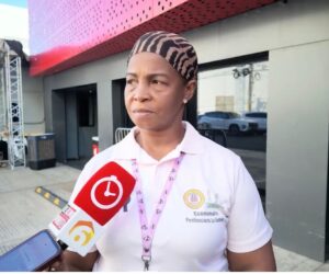 “Hoy mi hijo, mañana puede ser otro”: madre denuncia agresión contra joven en La Victoria y pide justicia