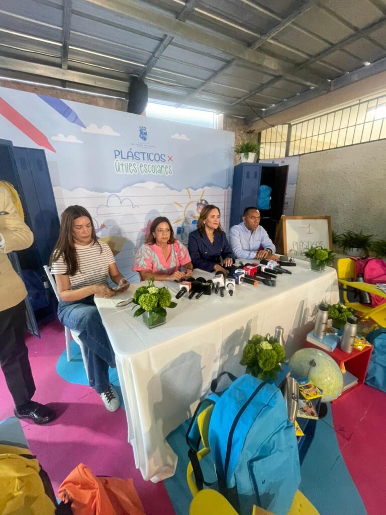 Alcaldía del DN garantiza que tiene todo listo para Plásticos por Útiles Escolares 2026