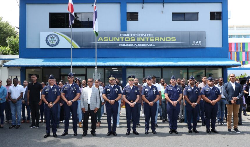 Director de la Policía Nacional supervisa dependencias y refuerza controles internos