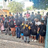 Fundación Rincón realiza entrega de útiles escolares en Las Galeras, Samaná
