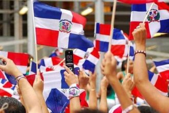 Dominicanos en Nueva York alertan sobre posible aumento de precios por disputa comercial entre EEUU y Canadá
