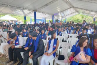 800 jóvenes de SDN se gradúan en primera promoción del programa municipal BTI