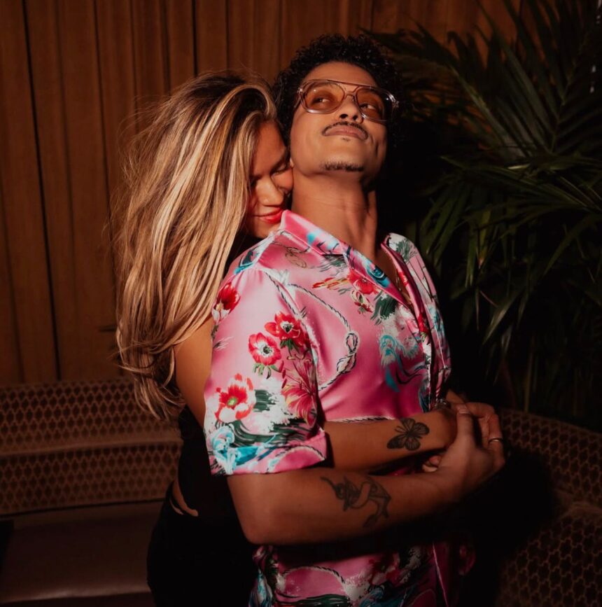 Bruno Mars y Karol G