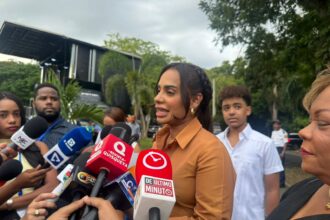 Betty Gerónimo apuesta por continuidad educativa con 750 becas para graduandos
