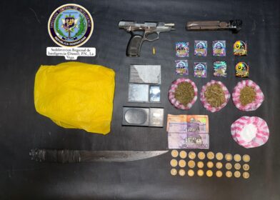 Policía Nacional ocupa presuntas sustancias narcóticas y arma de fuego durante operativos focalizados en La Vega
