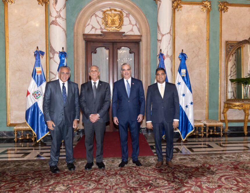 Presidente de Honduras solicita asesoría a RD para preparar JC Honduras 2029