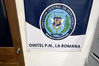 DINTEL apresa a dos personas y ocupa presuntas sustancias narcóticas en La Romana