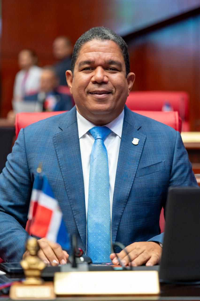 Moisés Ayala anuncia que centro del ITLA en Barahona comenzará a funcionar este año