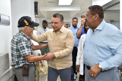 Director del SNS realiza recorrido de supervisión por varios hospitales y centros de la Red Pública