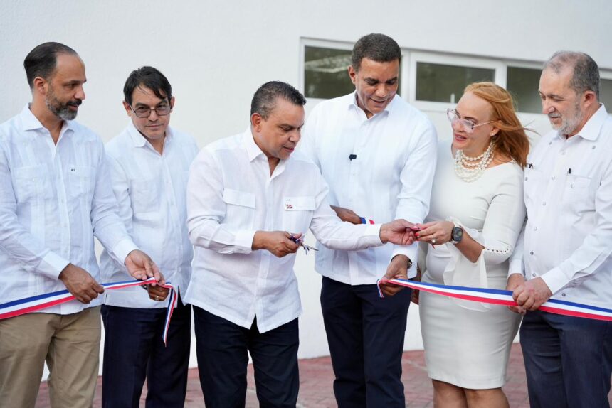 SNS fortalece atención primaria en Moca con entrega renovada del Centro Clínico y Diagnóstico Los López