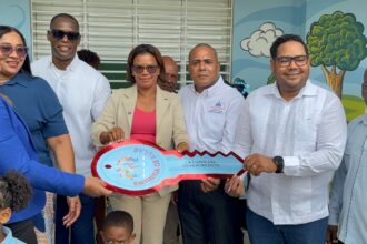 "Aulas dignas para Monte Plata: El Gobierno cumple con la Educación y entrega nuevas aulas en jornada simultánea