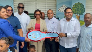 "Aulas dignas para Monte Plata: El Gobierno cumple con la Educación y entrega nuevas aulas en jornada simultánea