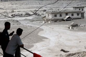Desaparecidos en Nepal: presidente urge intensificar la búsqueda tras la riada