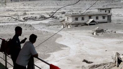 Desaparecidos en Nepal: presidente urge intensificar la búsqueda tras la riada