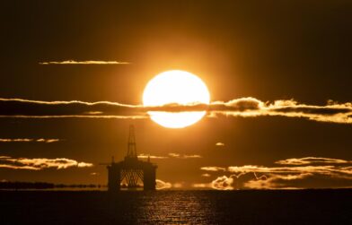 El petróleo Brent subió a 89,70 dólares y cortó tres jornadas de pérdidas