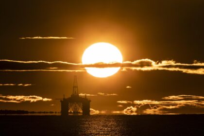 El petróleo Brent subió a 89,70 dólares y cortó tres jornadas de pérdidas
