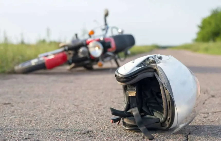 Tres muertos en choque entre motocicletas en carretera de Palenque