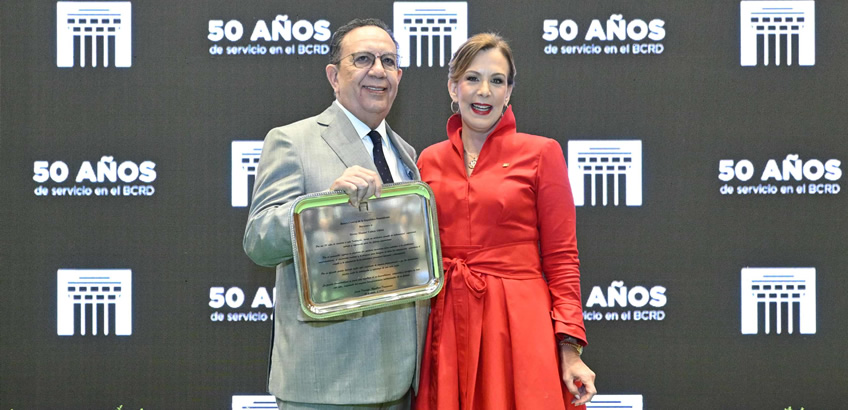 Valdez Albizu y Clarissa de la Rocha