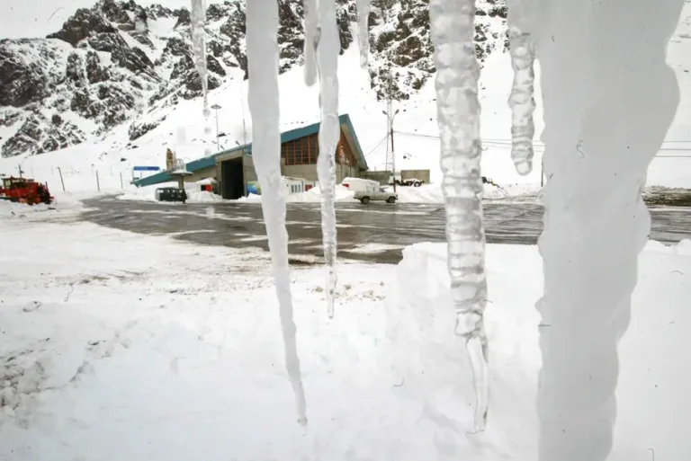 Chile suma 20 días de cierre del paso fronterizo con Argentina por las nevadas del temporal