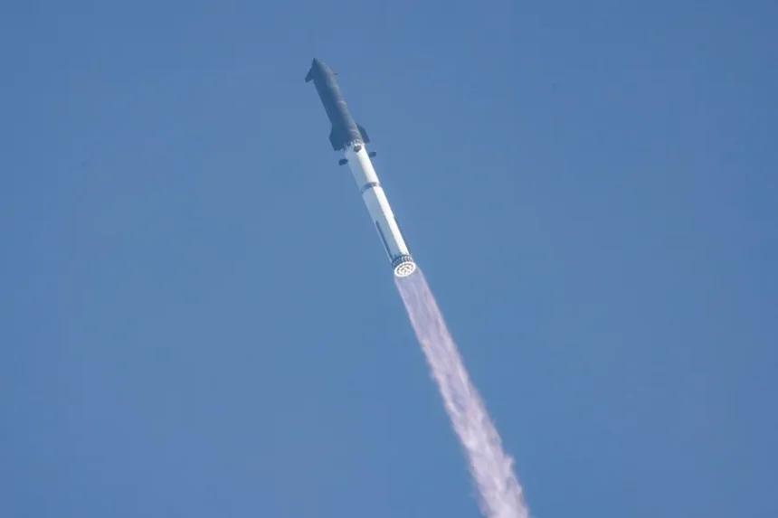 Los restos de un cohete de SpaceX impactarán el miércoles contra la Luna