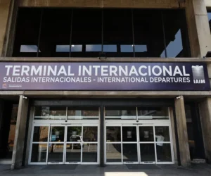 El principal aeropuerto de Venezuela retomará sus operaciones en septiembre en una terminal temporal