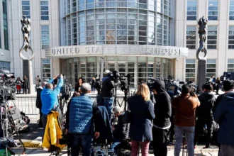 Demandan al Gobierno Trump por limitar la estadía de estudiantes y periodistas extranjeros