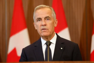 Canadá anunciará aranceles de represalia mientras Trump les dice a sus líderes que "se pongan en fila"