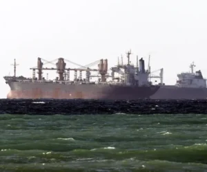 EE. UU. crea corredor marítimo en el estrecho de Ormuz para facilitar salida de petróleo, según Axios
