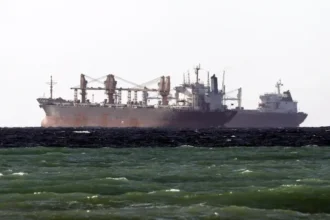 EE. UU. crea corredor marítimo en el estrecho de Ormuz para facilitar salida de petróleo, según Axios