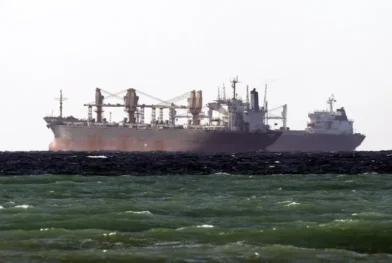 EE. UU. crea corredor marítimo en el estrecho de Ormuz para facilitar salida de petróleo, según Axios