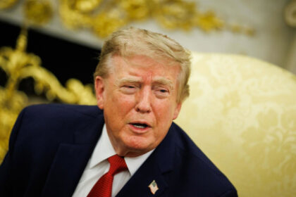 Trump insiste en que el estrecho de Ormuz es un "nuevo territorio estadounidense"
