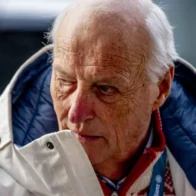Empeora el estado de salud del rey Harald de Noruega, que permanece estable por infección