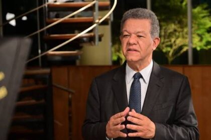 Leonel Fernández considera a Santiago Matías un fenómeno comunicacional