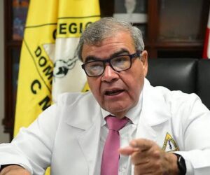 Rufino Senén Caba pide a Abinader intervenir el Servicio Nacional de Salud por deudas en hospitales