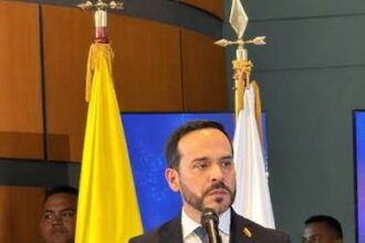 De la Espriella convoca al sector privado para su plan de reconstrucción tras terremoto