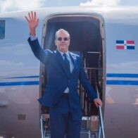Abinader concluye visita a Colombia y regresa a RD luego de asistir a toma de posesión de De la Espriella
