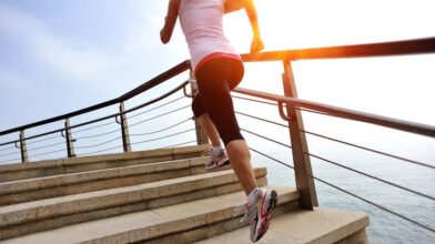 Subir escaleras con frecuencia podría reducir riesgos para la salud cardiovascular