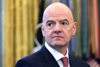 Presidente Luis Abinader le da la bienvenida a Gianni Infantino a su llegada a RD: “Queremos tener las mejores relaciones con la FIFA”
