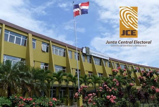 JCE elimina restricciones y permite renovar la cédula sin importar el mes de nacimiento