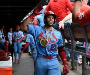 Joshua Báez: el dominicano que hizo historia con tres jonrones en su debut en Grandes Ligas