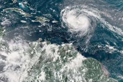 Tormenta tropical Dolly avanza hacia el Caribe y amenaza con fuertes lluvias