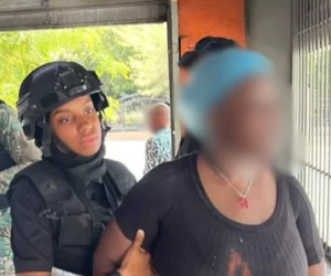 DGM interviene pica pollos y tiendas y detiene a 24 haitianos en condición migratoria irregular