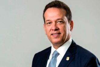 Ito Bisonó es designado ministro de Relaciones Exteriores